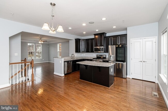 Building Photo - 5525 Peanuts Ln