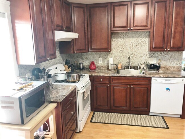 Photo - 939 Broadway Unit 939