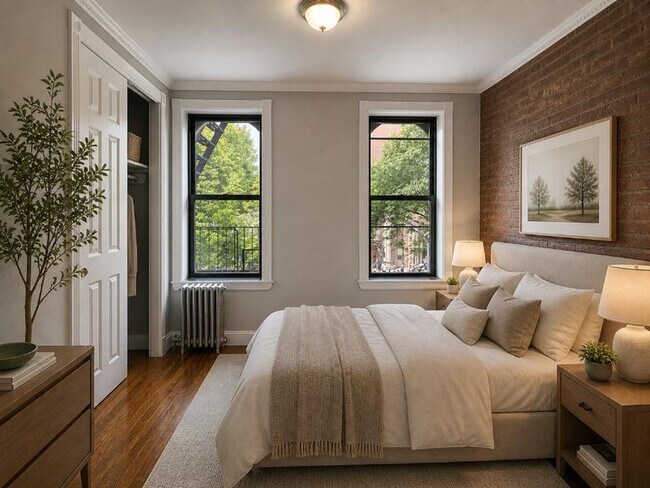 Building Photo - 250 Mott St