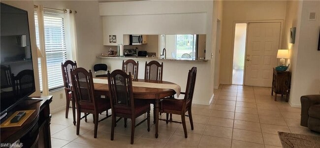 Photo - 841 Kings Way