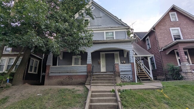 Building Photo - 916 6th St NW Unit 1
