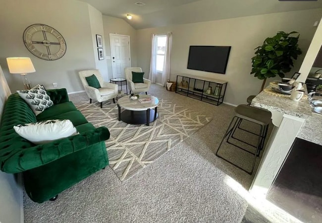 Photo - 598 Fountain St