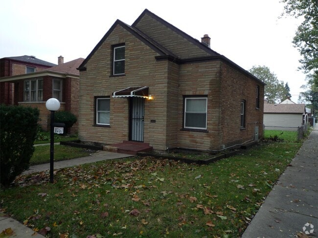 Building Photo - 8357 S Hoyne Ave Rental