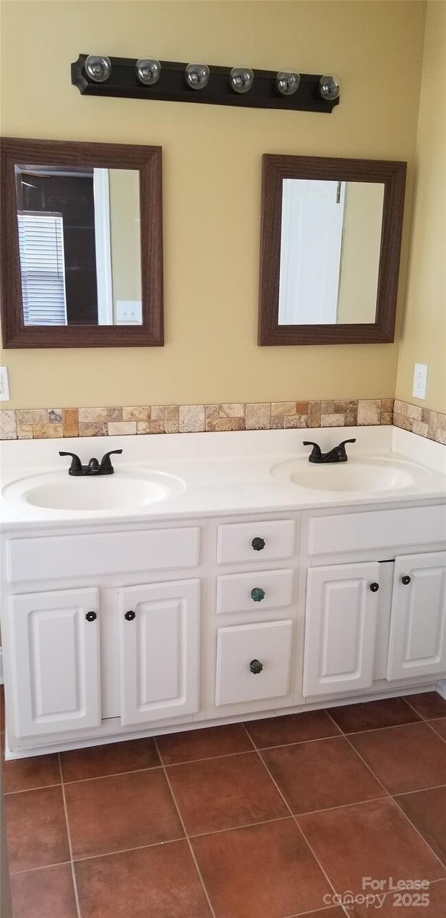 Photo - 853 Matthews School Rd