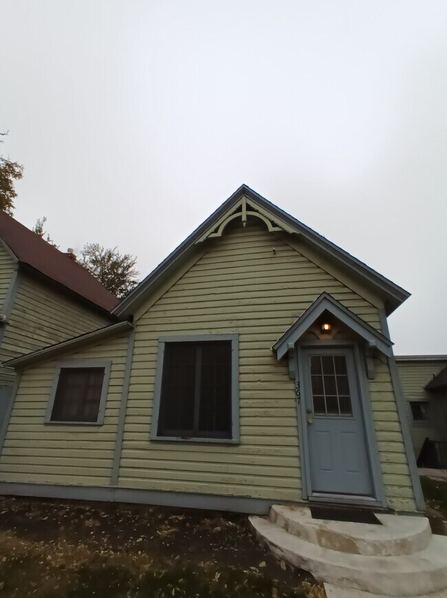 Photo - 353 E Warm Springs Ave Apartments Unit 367