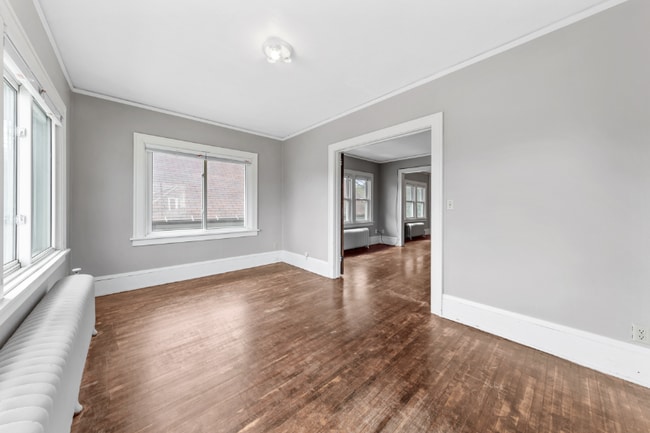 Photo - 26 6th St NW