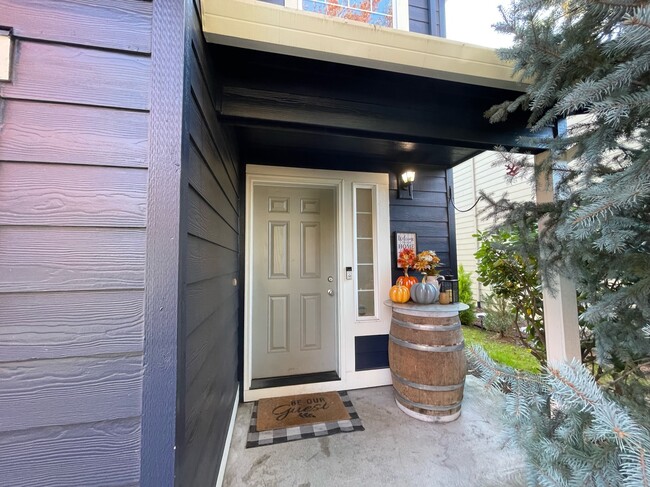 Photo - 527 Whitney Dr