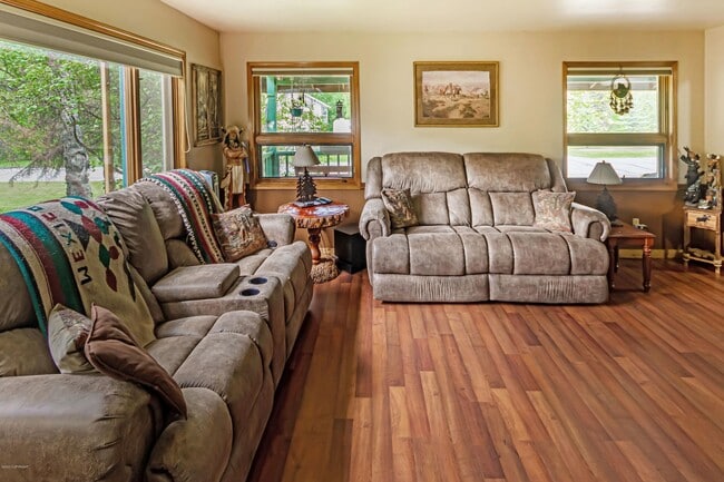 Photo - 11070 Equestrian St