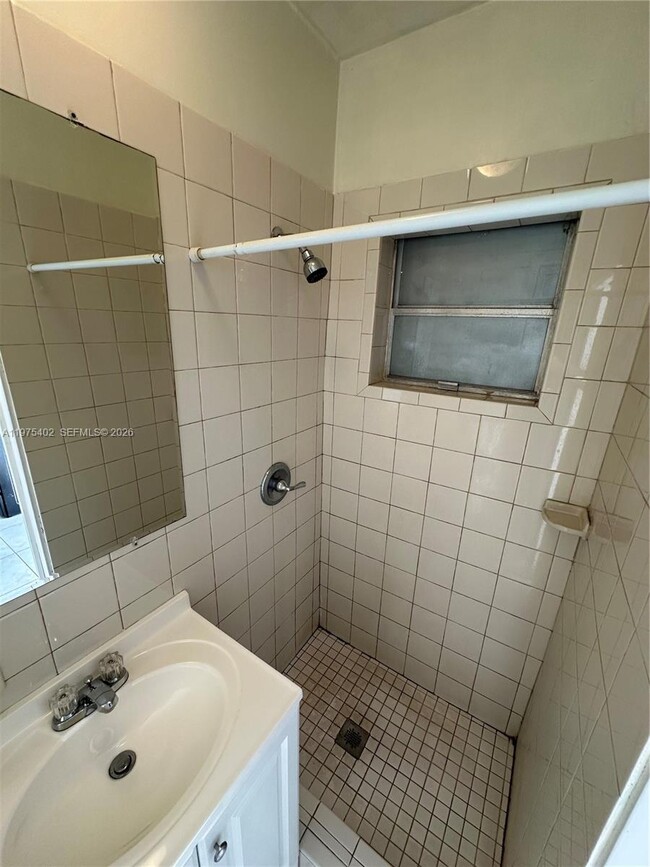 Photo - 2443 Cleveland St