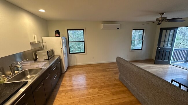 Building Photo - 311 Ridgeland Ave Rental