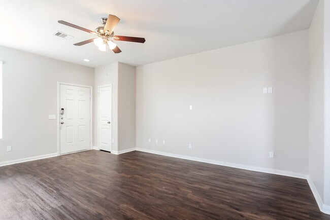 6627 Dayridge Ln