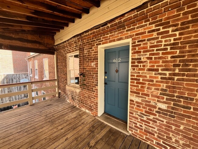 Photo - 612 Caroline St Unidad A