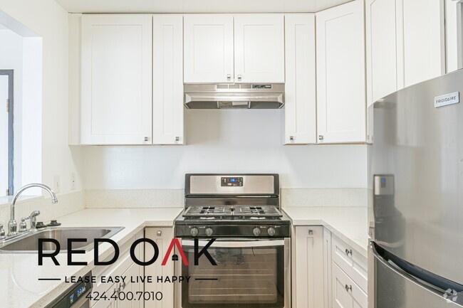 Building Photo - 5541 Fulcher Ave Unit 303 Rental