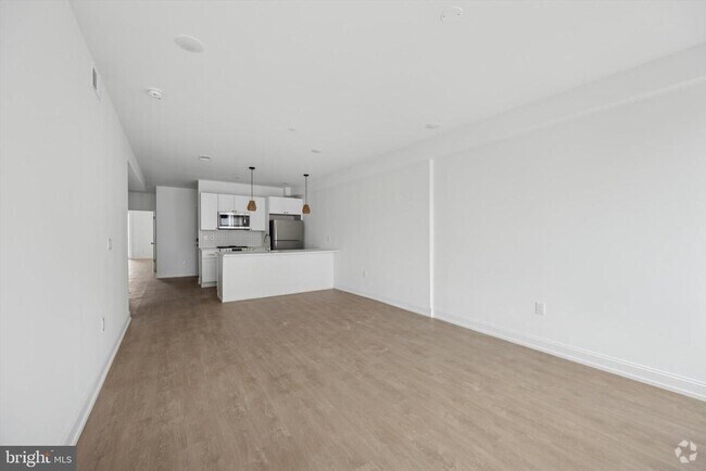 Building Photo - 1614 Ridge Ave Unit 207 Rental