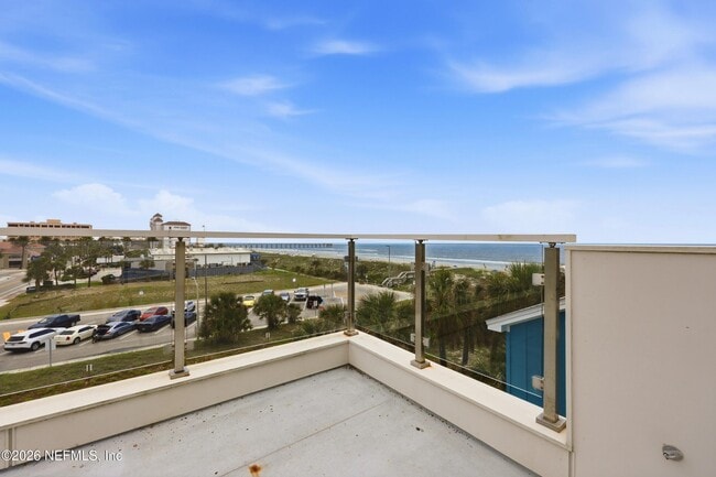 Photo - 115 1st St S