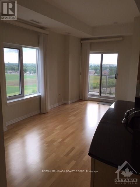 Photo - 314 Central Park Dr Unité 1010