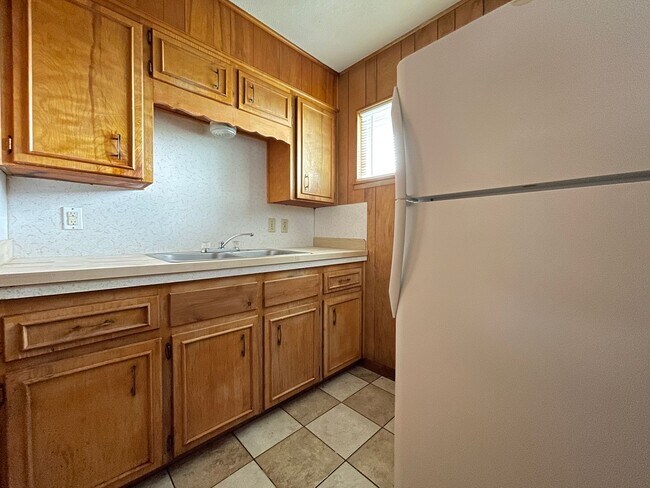 805 W Hallmark Ave Unit D