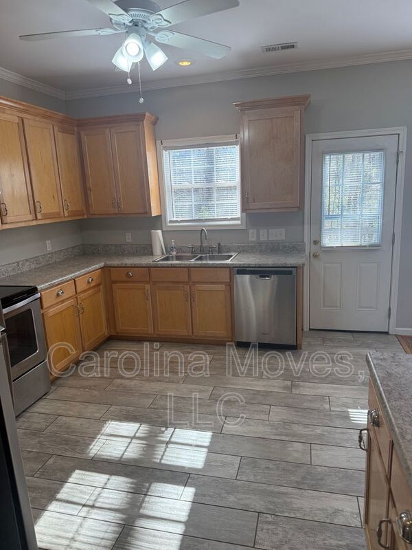 Photo - 105 Bismark Dr