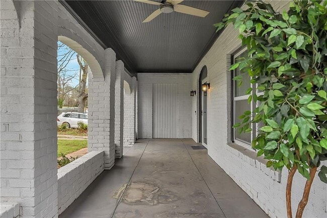 Photo - 1378 Lakewood Ave SE