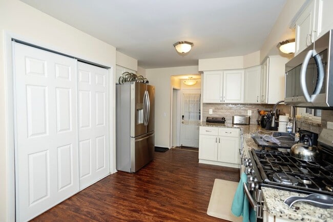 Photo - 28115 Little Mack Ave