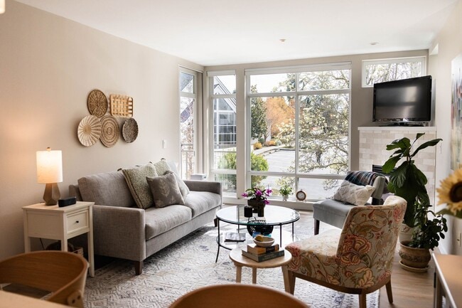 Photo - 1Bd/1Ba Kirkland Condo Unit 309