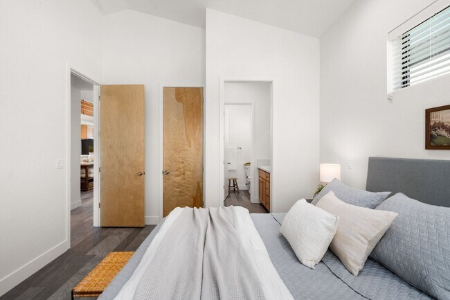 Photo - The Boulevards Unit 2