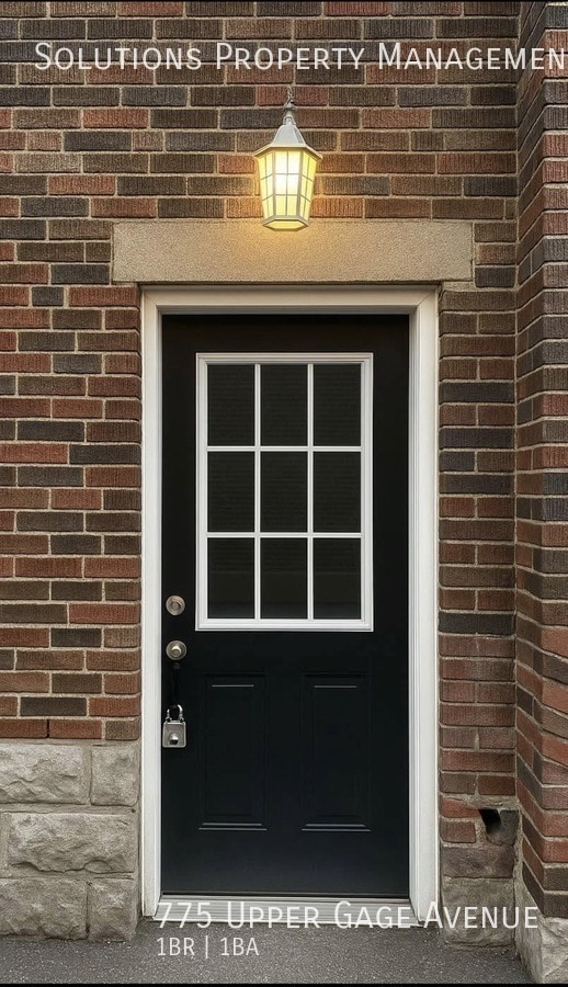 Building Photo - Charming 1-Bedroom Apartment