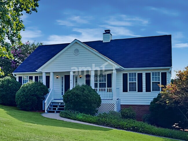 Photo - 615 Asheby Woods Rd House