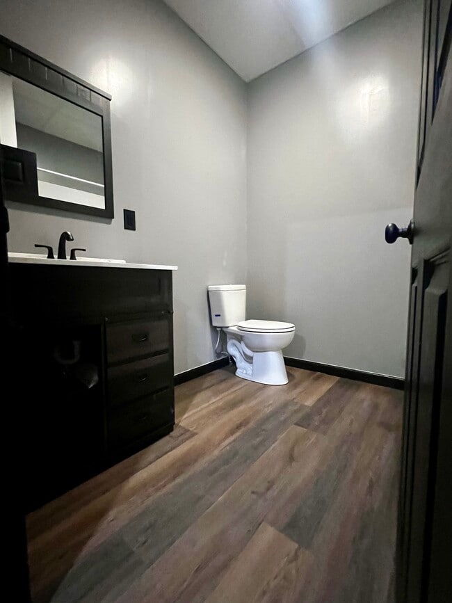 Photo - Berkely Manor