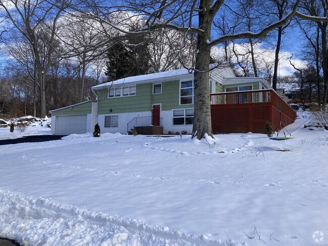 Building Photo - 70 Clay Hill Rd Rental