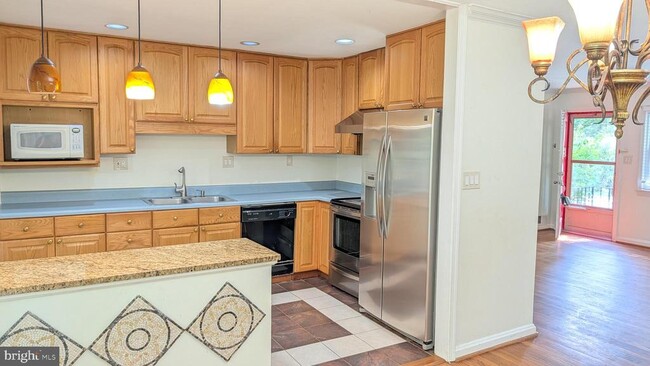 Photo - 909 Cottage St SW