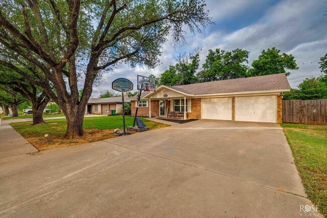 Photo - Charming 4 bedroom/2 Bath Home COMING SOON!