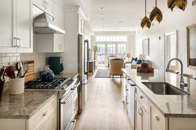 Photo - 380 Bunker Hill St Unidad 108