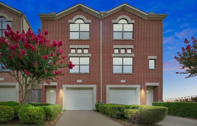 Building Photo - 3501 Link Valley Dr. Unit 102