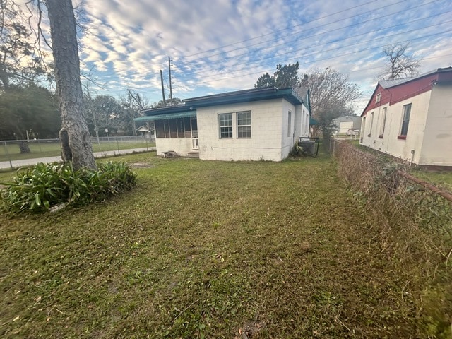 Building Photo - 1602 Wambolt St Rental