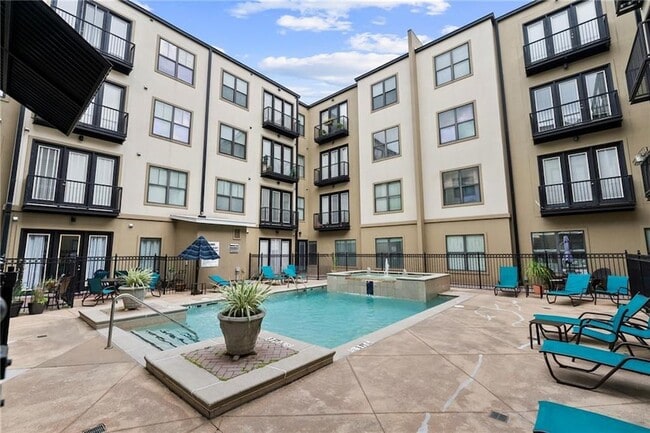 Photo - 5300 Peachtree Rd Unit 2303