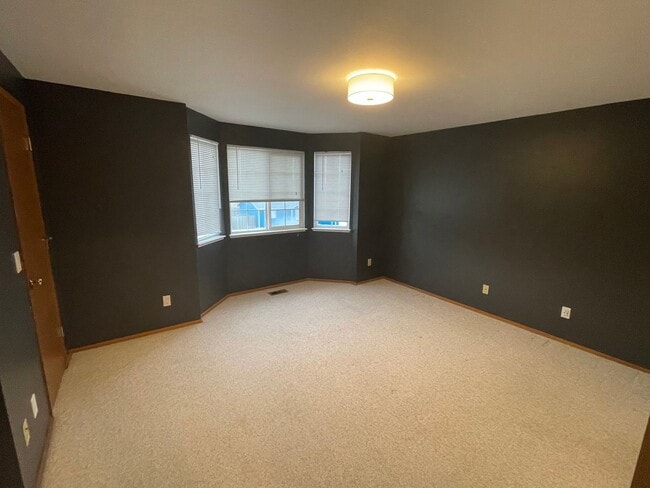 Photo - ***PENDING APPLICATION***Beautiful 3 Bedro...