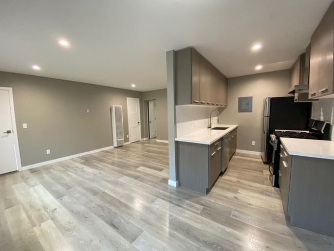 514 S Mariposa Ave Unit 204