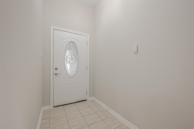 Building Photo - 3103 Indian Mound Trail Rental