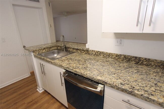 Photo - 2881 N Oakland Forest Dr Unit 206
