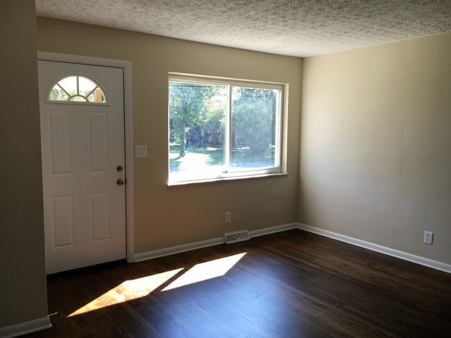 Photo - 3201-3205 Norwood St Unidad 3203