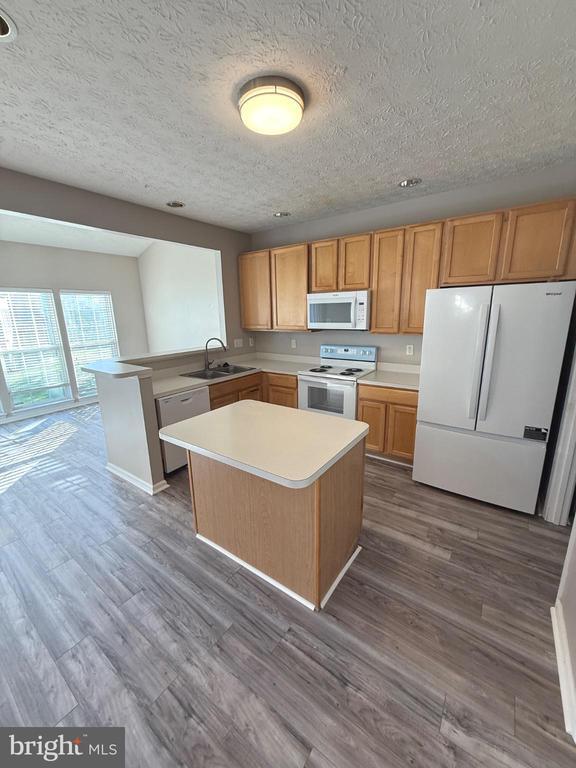 Photo - 141 Leeds Creek Cir