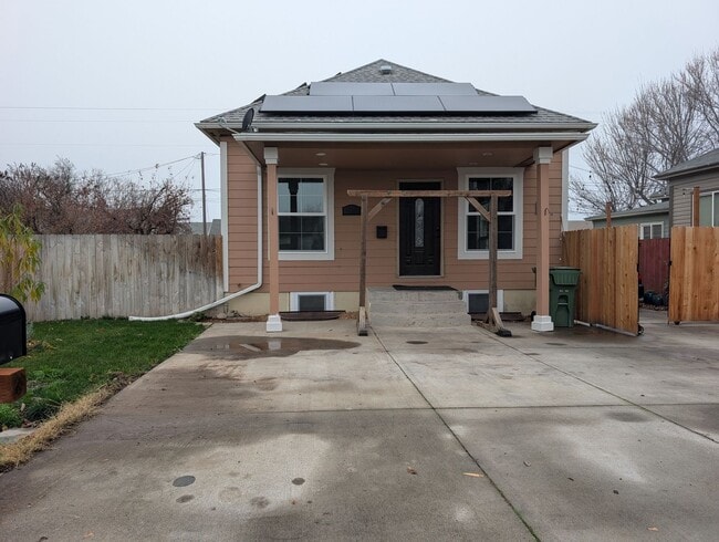 Photo - 2 bedroom 1 bath home *MOVE IN SPECIAL*