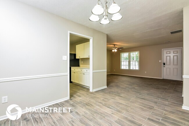 Photo - 3717 Paddington Trail