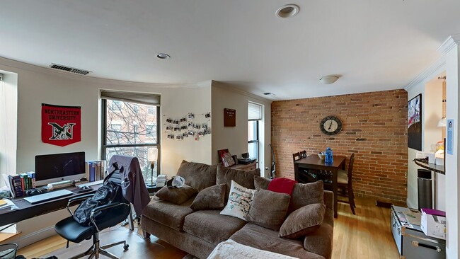 Photo - 78 Gainsborough St Apartamentos Unidad 203E