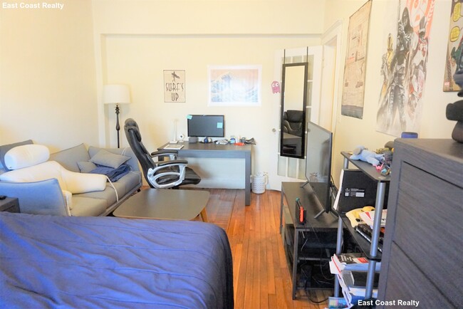 Photo - 1800 Commonwealth Ave Apartment Unit 2