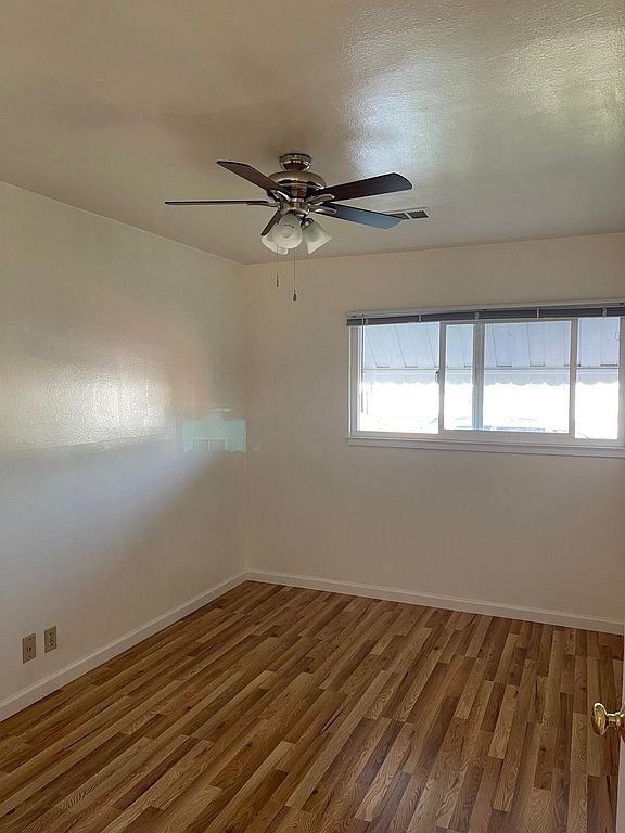 Photo - 16057 Mills Ave