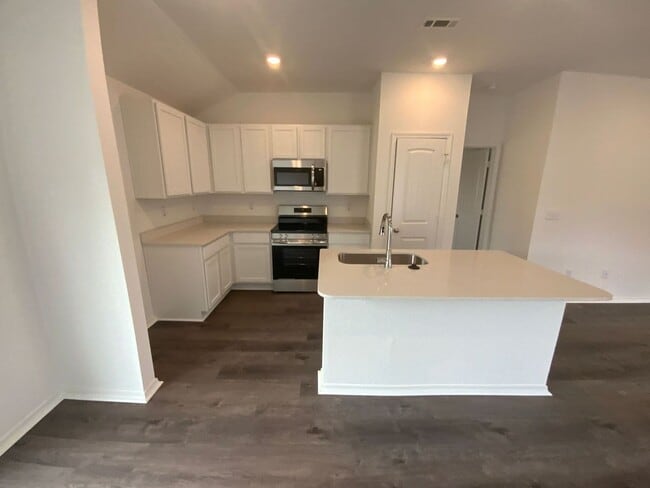 Photo - 8101 Donna Dr