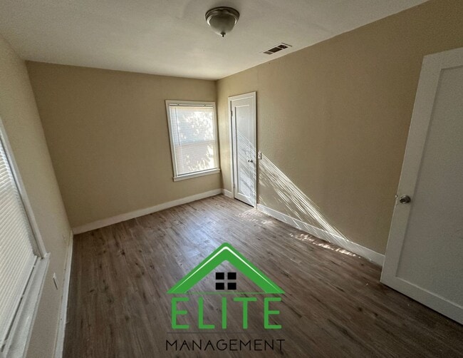 Photo - 3801 40th Ave