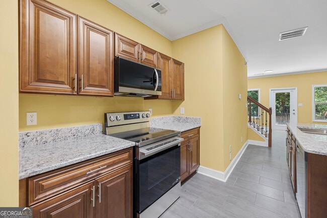 Photo - 1110 Pepper Ln NW